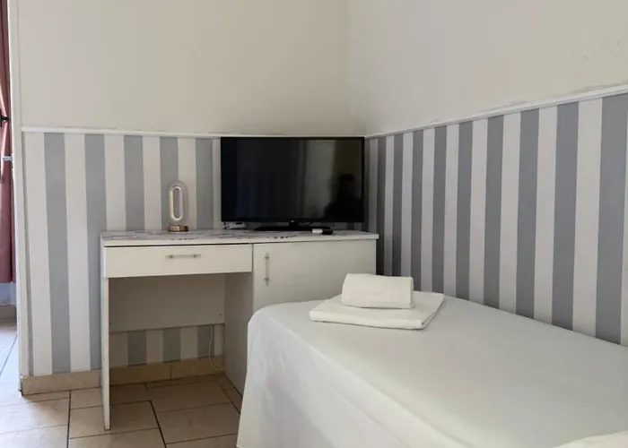 Garibaldi Rooms